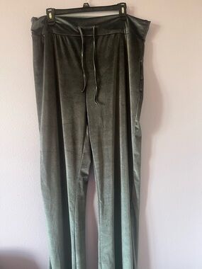 Amazon Women's Velvet Drawstring Joggers - Black